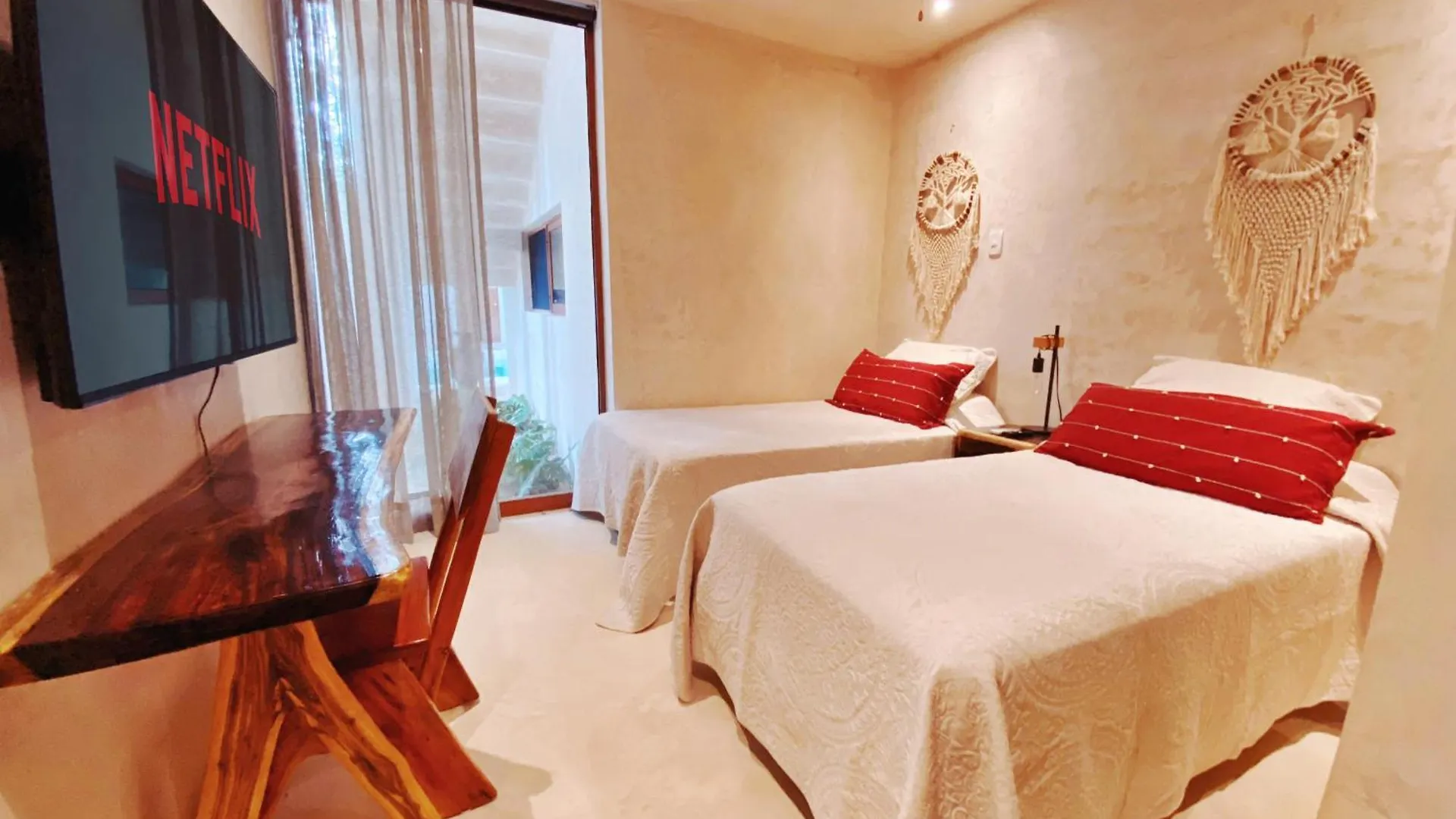 Makan Brand New 2-Bedroom Apt With Patio And Pool Tulum