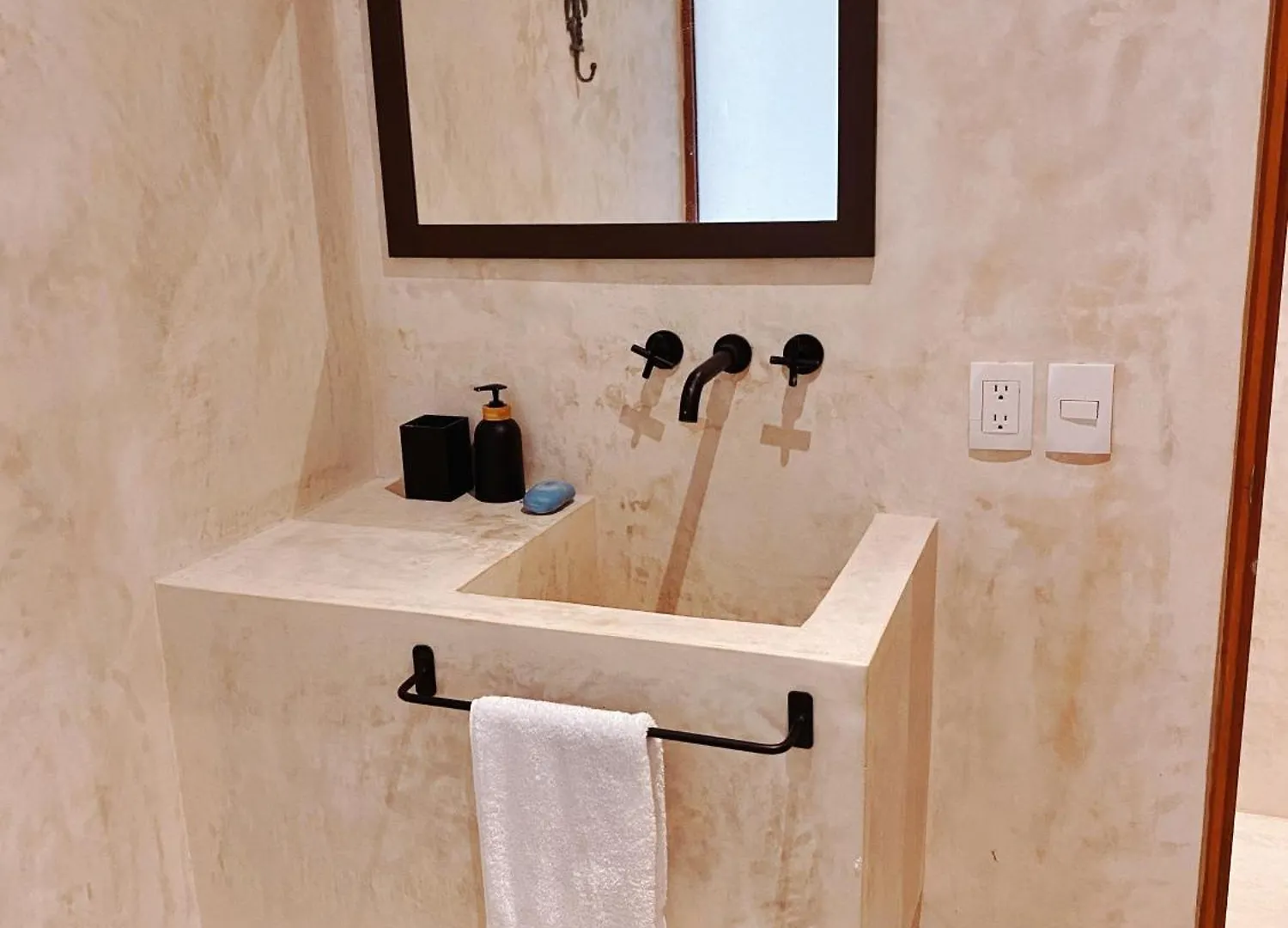 Makan Brand New 2-Bedroom Apt With Patio And Pool Tulum Mexico